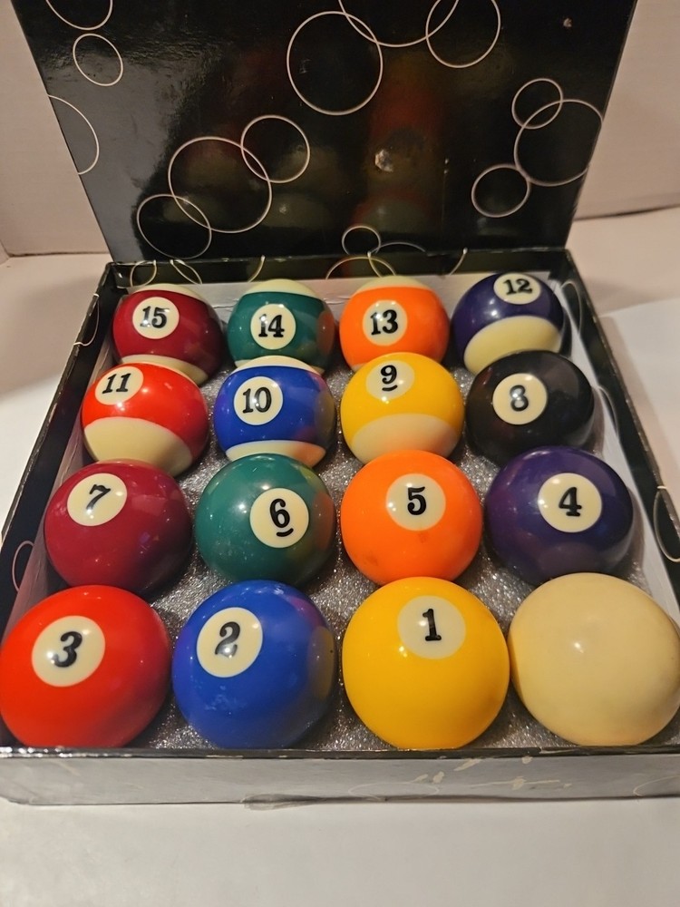 Vintage Pool Ball Set, Complete Set In Great Condition.