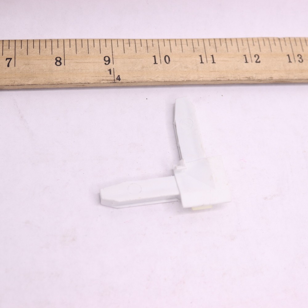 Screen Corner Plastic White USD570493S