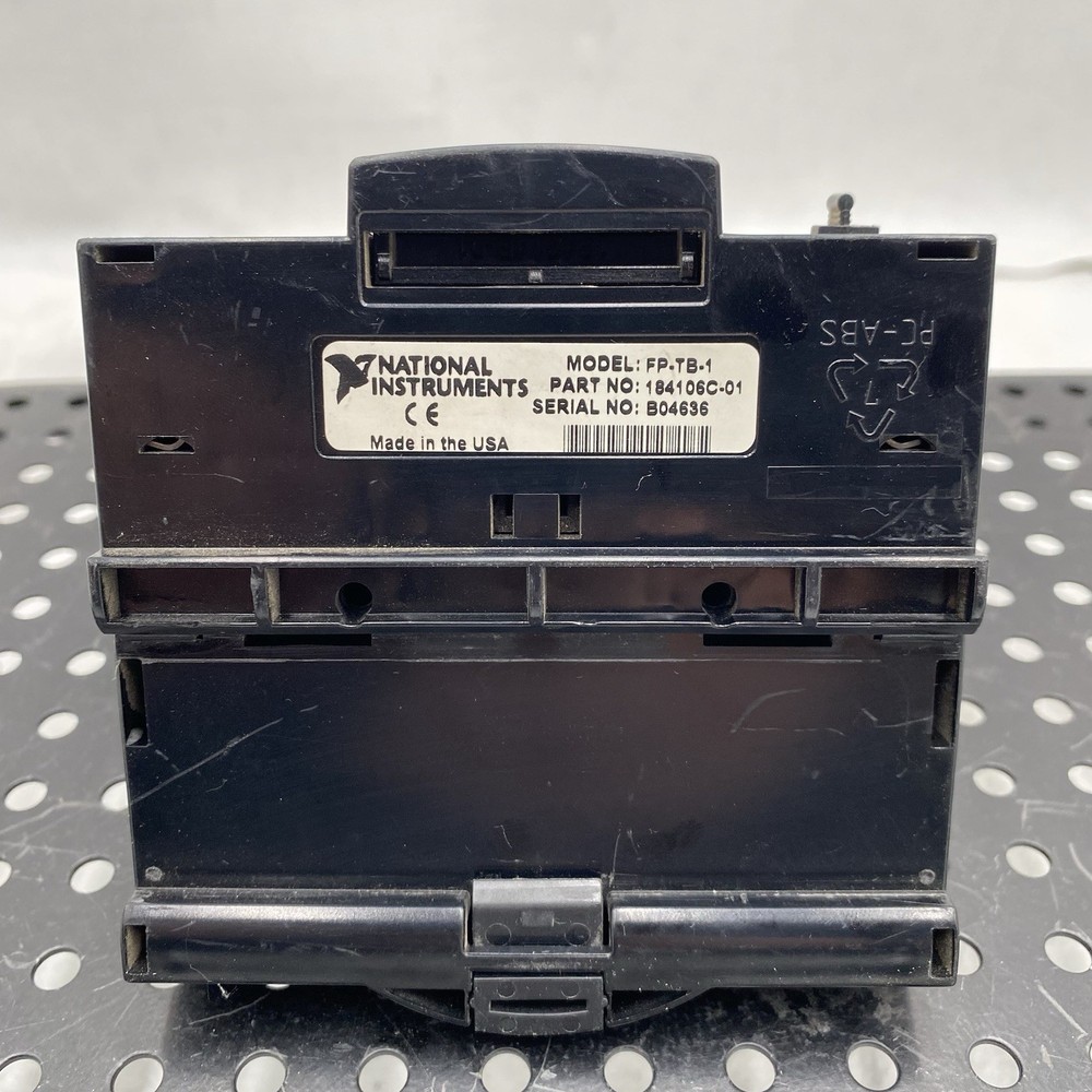 National Instruments FP-D0-400 FieldPoint 8-Ch Sourcing Discrete Output Modul