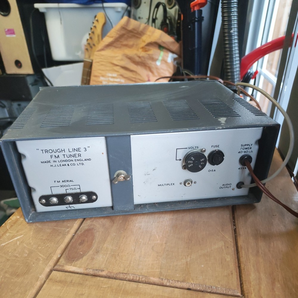 Leak Trough Line fm tuner stereo