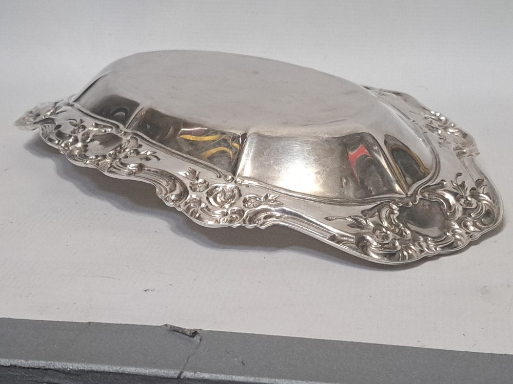 Towle Silverplated Embossed Tray with Roses and Scrolls