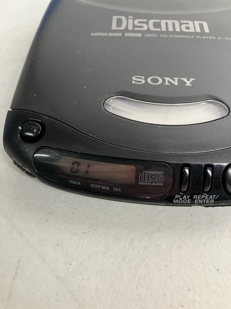 Sony CD Player Discman Mega Bass Compact D-141 Read Description
