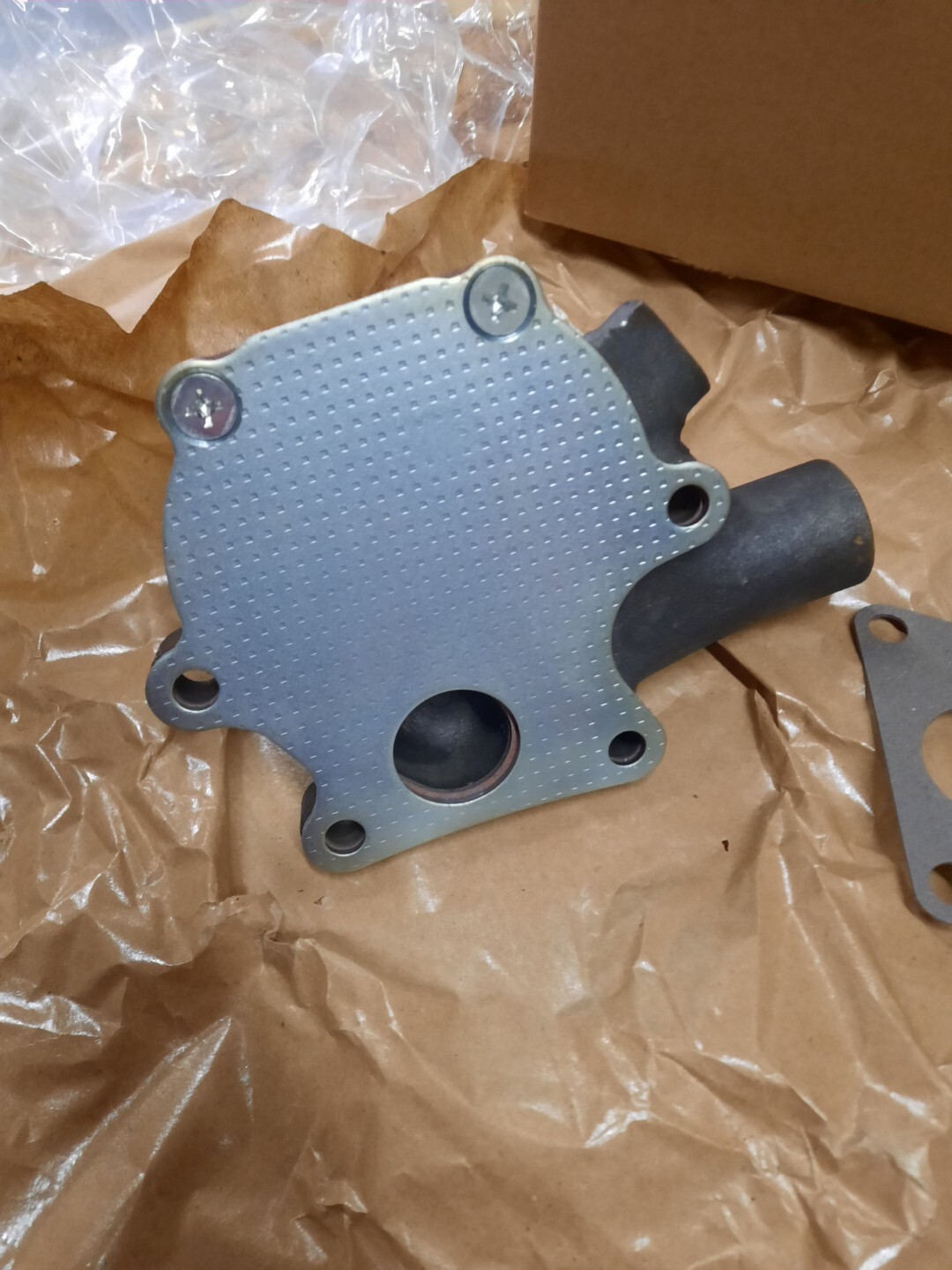 NEW GMC Truck Military G501 G508 G749 270 302 water pump 598309