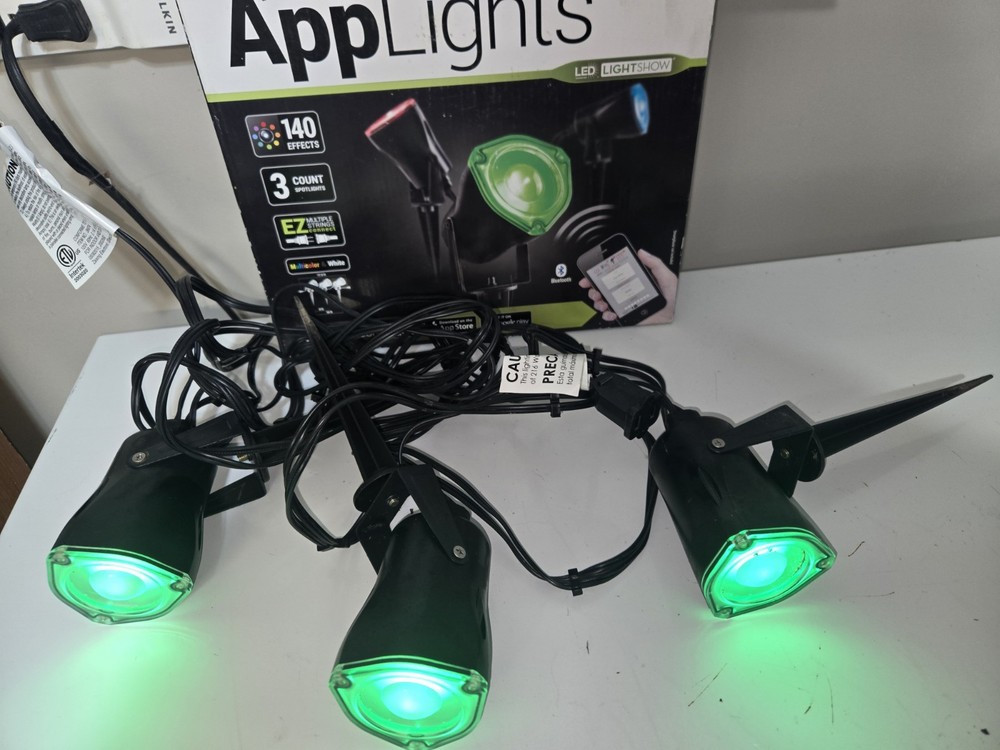 APPLIGHTS 3 SPOTLIGHTS LED Lights 140 Effect Apps Bluetooth Control Lightshow