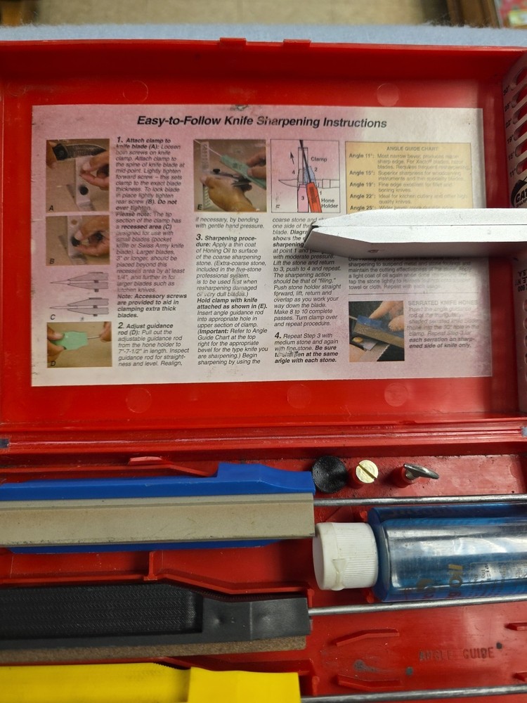 Gatco Edgemate Professional Knife Sharpening System Red Case