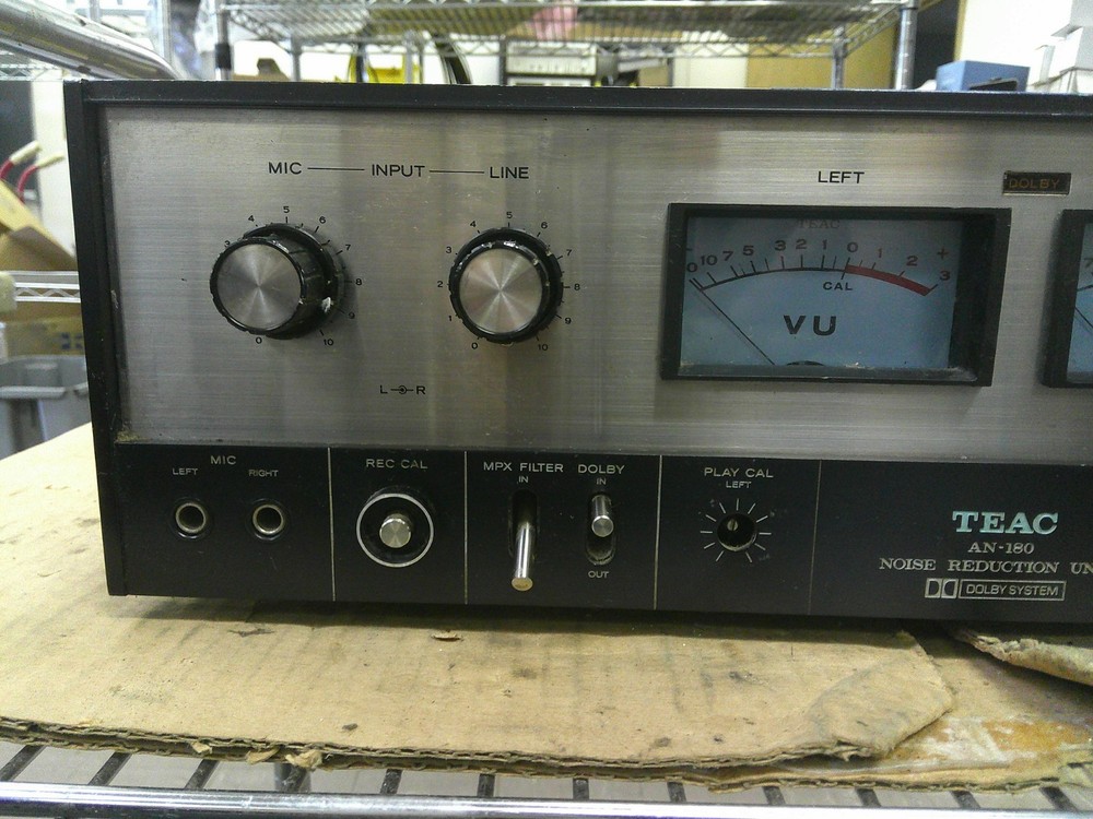 TEAC AN-180 NOISE REDUCTION UNIT (MISSING KNOBS)