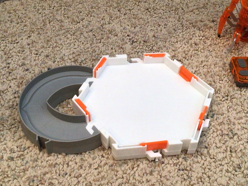 Hexbug Battle - 3 Spiders Lot, Remotes & Bugs With Small Arena - Untested
