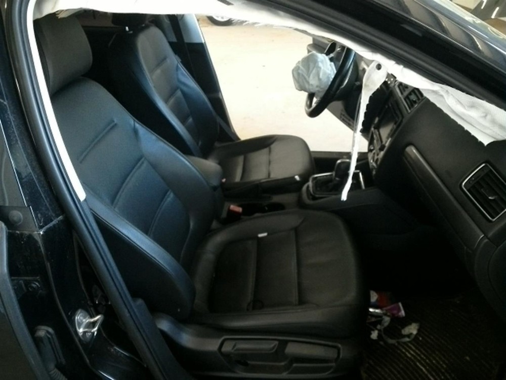 JETTA 2015 High Mounted Stop Light 104810902
