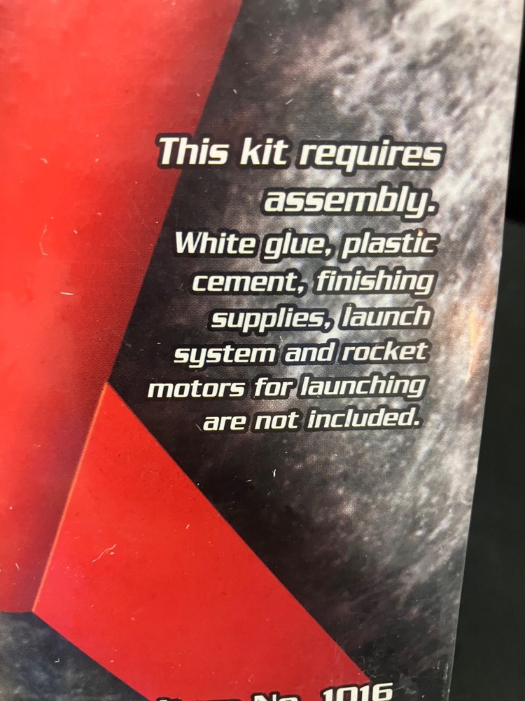 Quest Full Moon Flying Model Rocket Kit #1016 - OOP