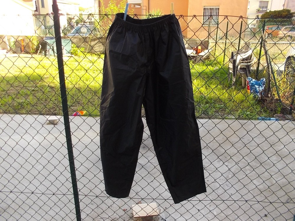 MOTORCYCLE WATER PANTS SIZE M