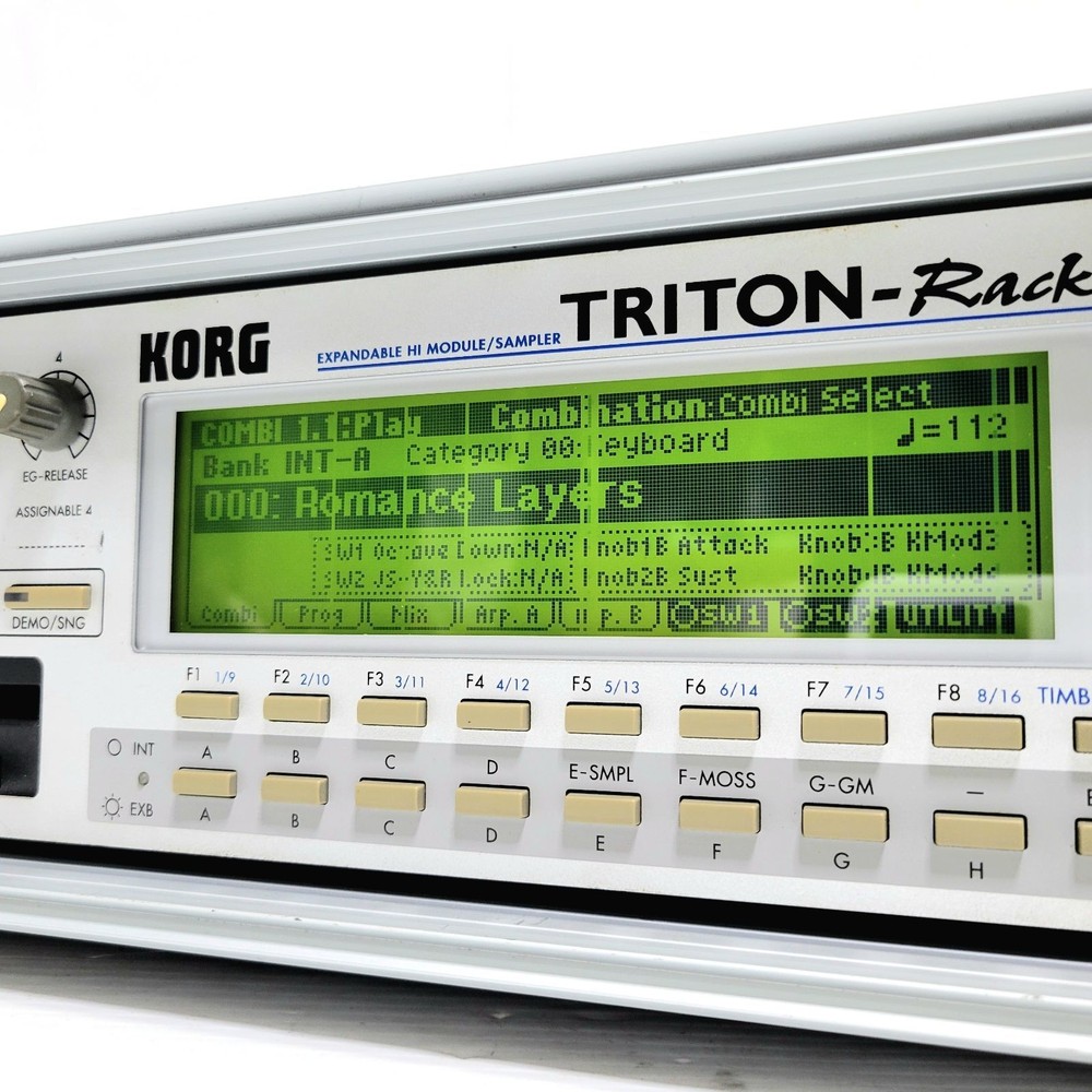 KORG TRITON Rack Synthesizer Fully functional unit Safe delively