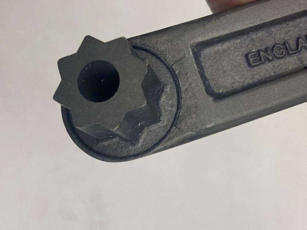 9" LEWMAR WINCH HANDLE