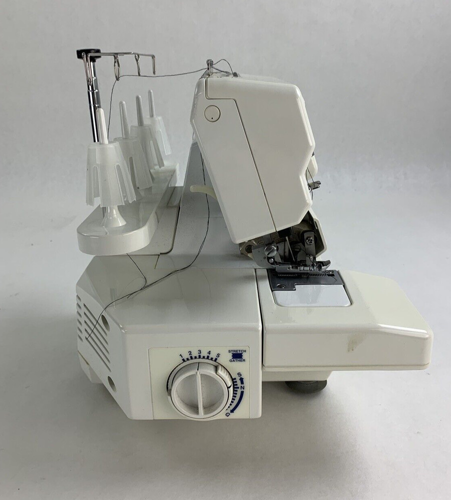 White Superlock W2500 Sewing Machine No Power Cord Untested