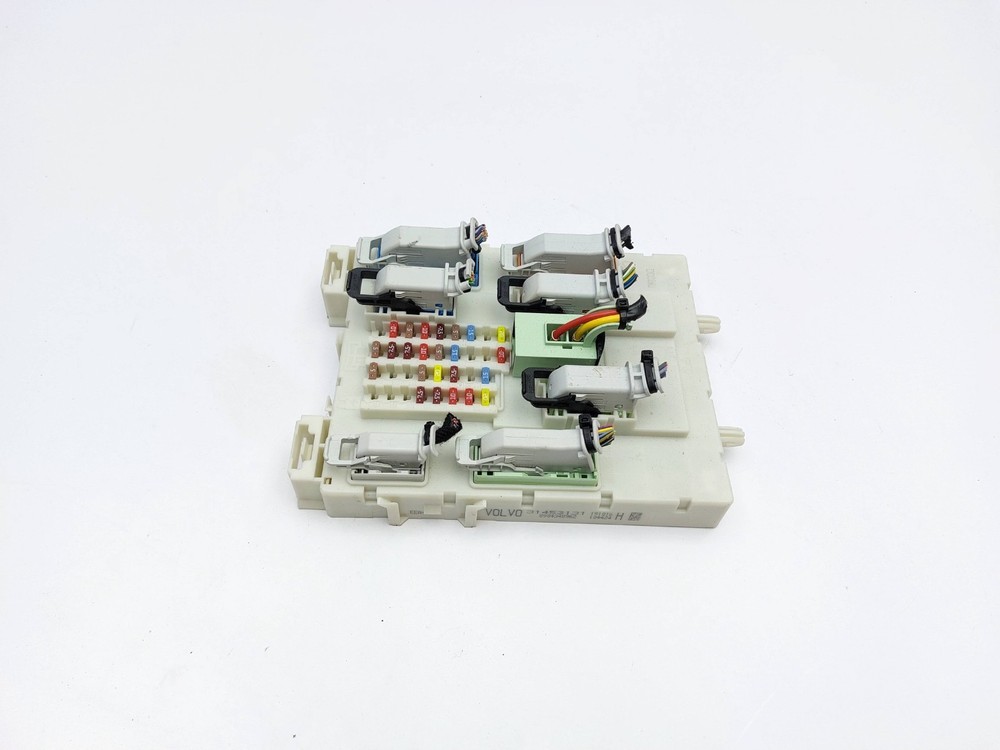 FUSE RELAY BOX 31453131 VOLVO V40 2016
