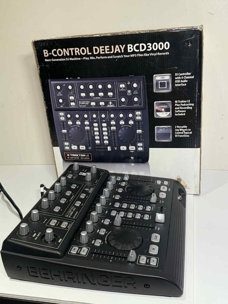 Behringer B‑Control Deejay BCD3000