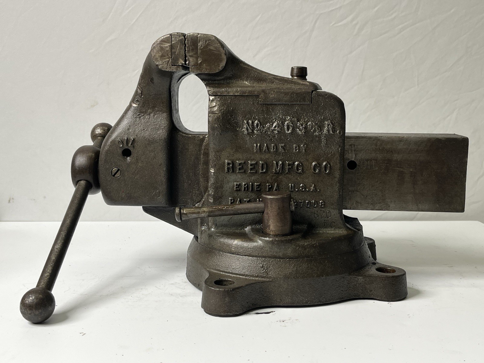 Reed 403 1/2 R Vintage Vise Swivel Base and Swivel Jaw User/Collectible With Pin