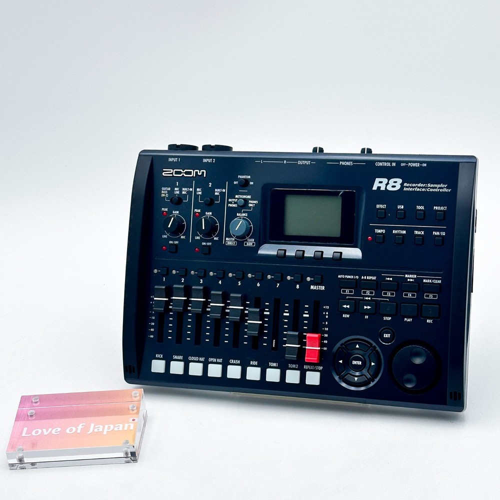 Zoom R8 Multitrack Digital Recorder 8-track MTR Sampler Working Order
