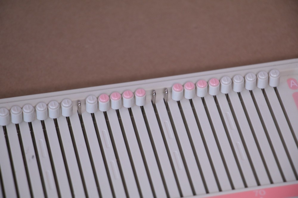 LK150 Focket Knitting Machine - 150-needle bed
