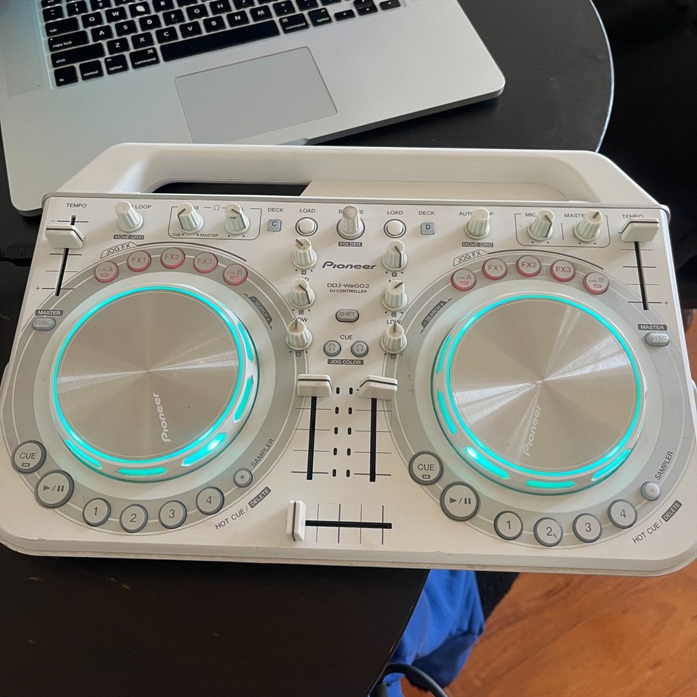 Pioneer DDJ - WeGo2-w DJ Controller (White)