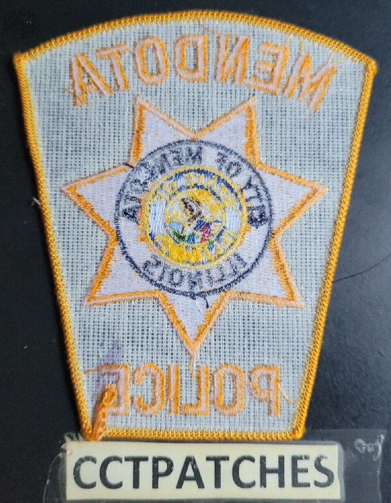 MENDOTA, ILLINOIS POLICE SHOULDER PATCH IL