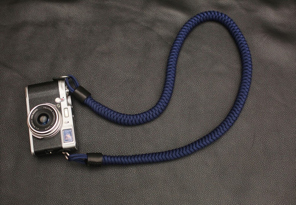 Navy blue hand knitting decompression camera strap