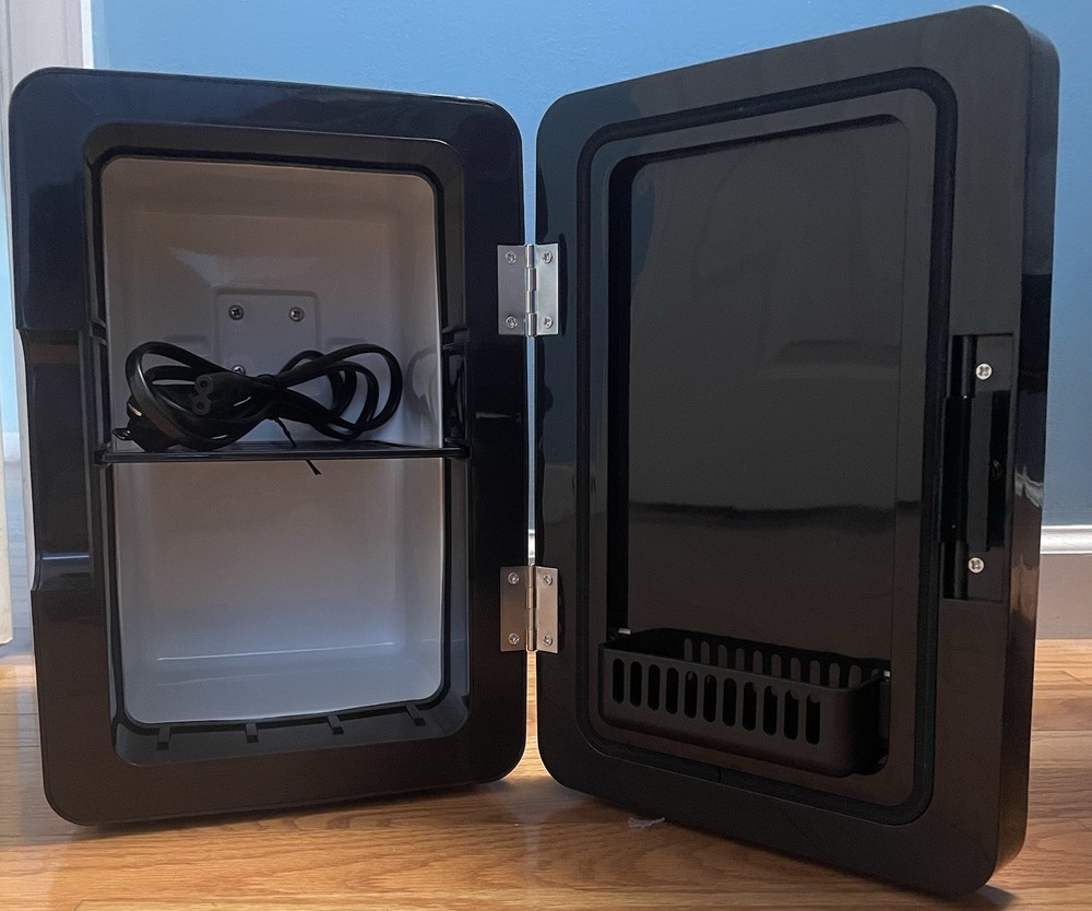 Personal Chiller LED Lighted Mini Fridge