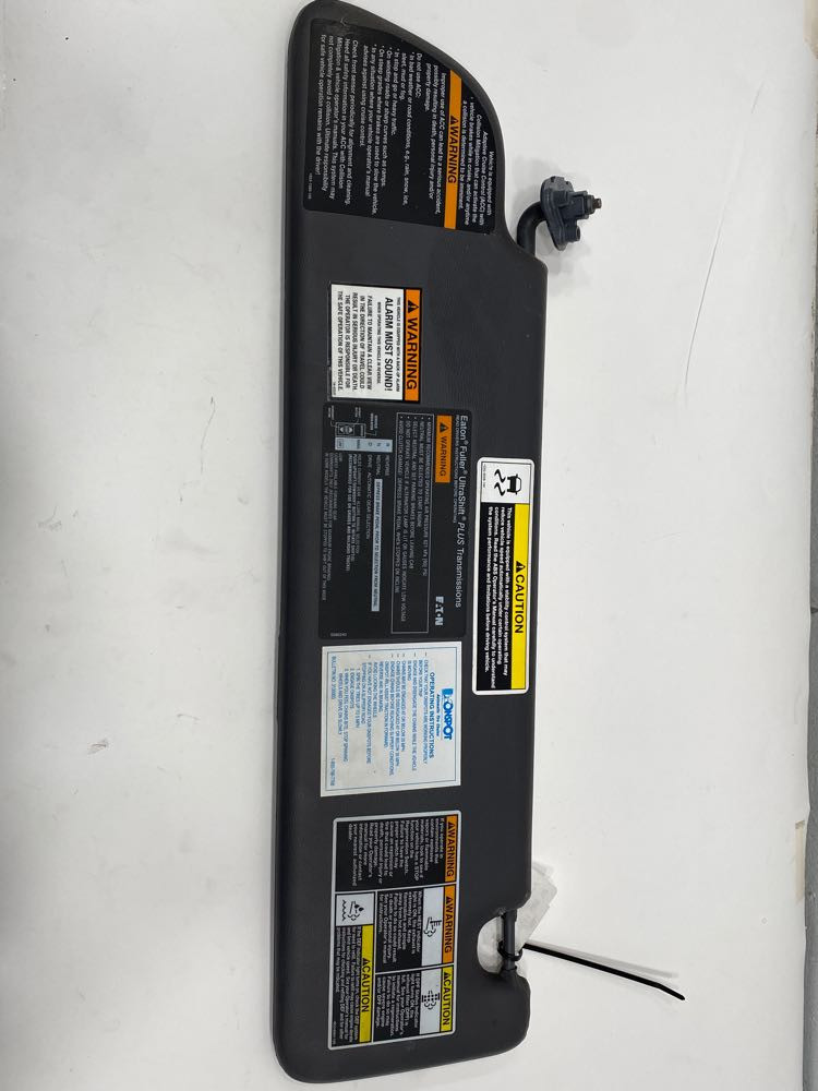 2016 Peterbilt 579 Visor (654-10611)