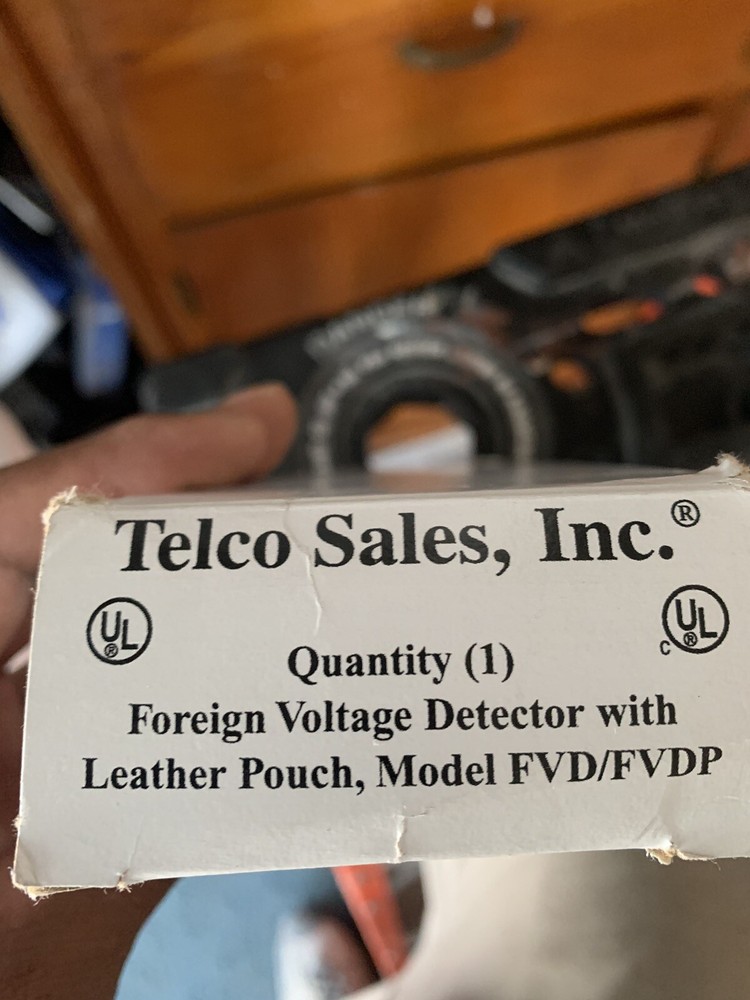 foreign volt detector with pouch fvd