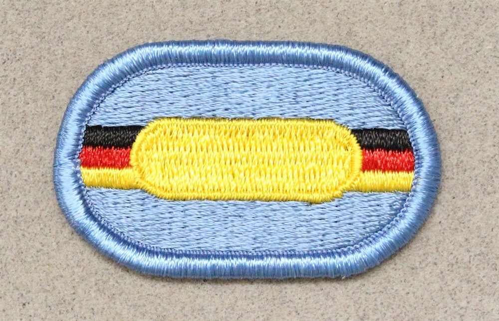 Airborne Oval Patch 978: 5th Quartermaster Detachment - merrowed edge