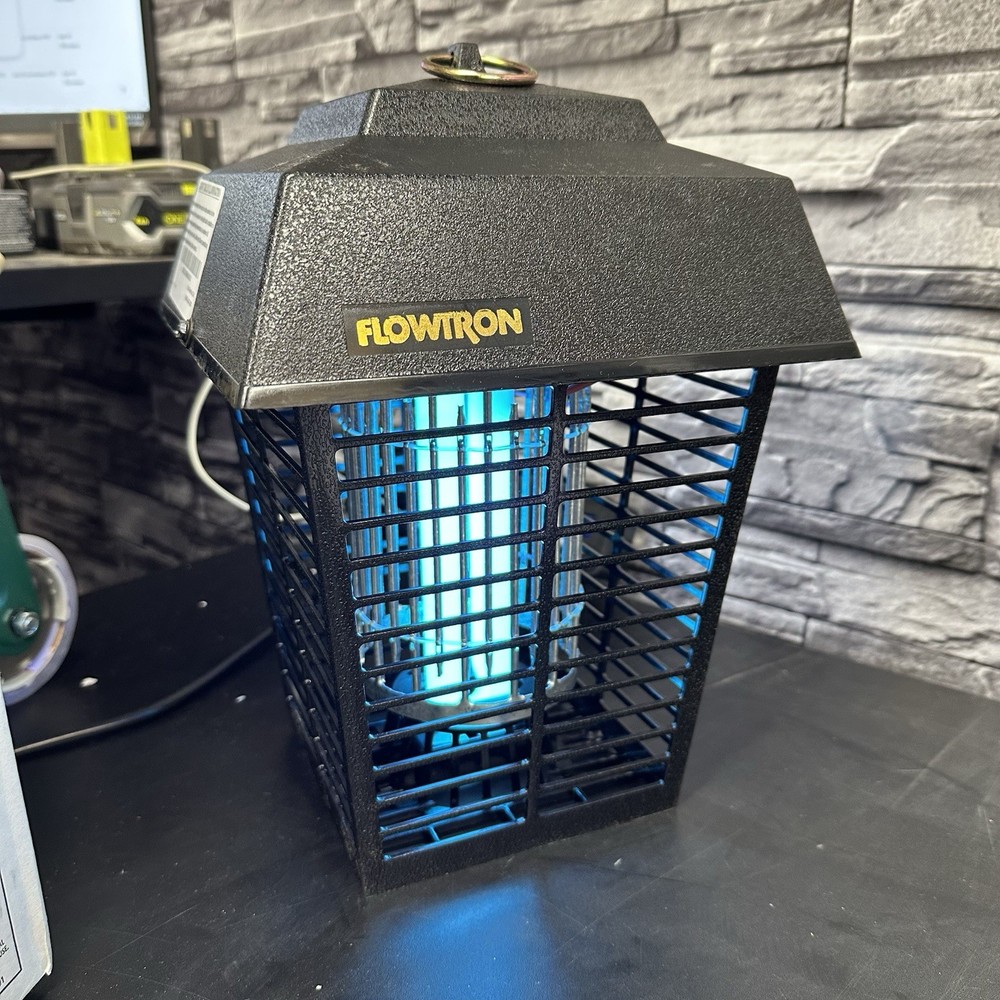 Flowtron | BK-15D Electronic Insect Killer 1/2 Acre Coverage - Blue