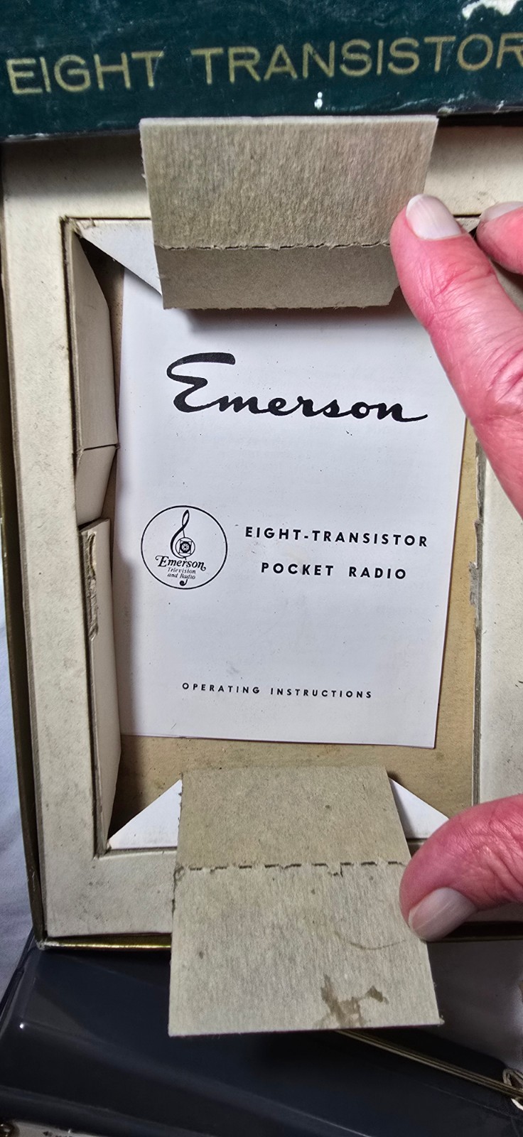 Vintage Grey EMERSON 888 8 Transistor Pocket Radio & Accessories