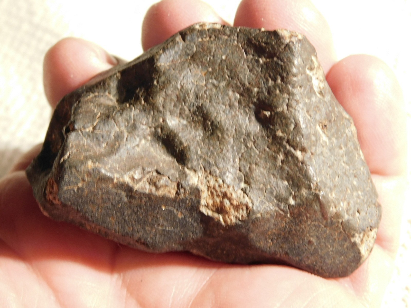 H6 Stony METEORITE Regmaglypts DARK Fusion Crust and Contraction CRACKS! 178gr