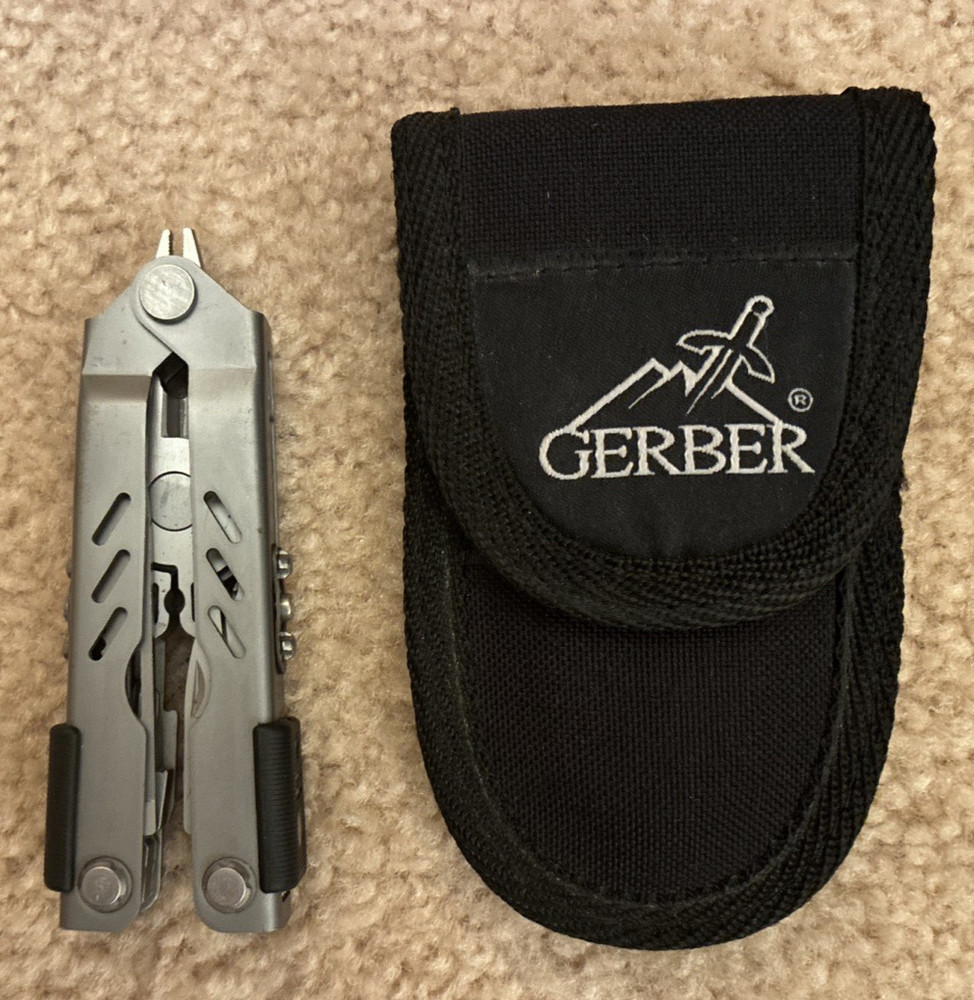 Pristine Discontinued Gerber Multi Tool Needlenose Drop Point blade with Sheath