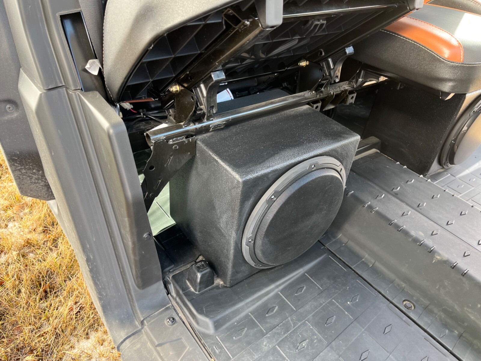 CAN-AM Defender 4 door MAX 10" Subwoofer Box Enclosure Under Seat Waterproof