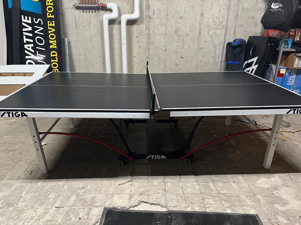 Stiga Ping Pong Table