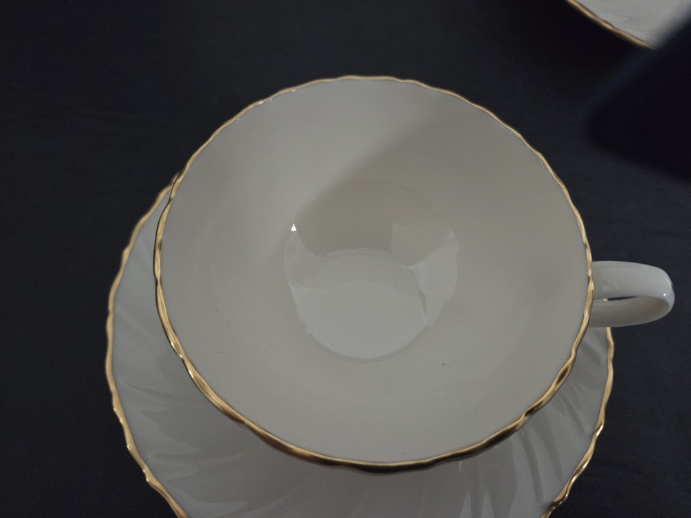 Laurent Lenox 5pc. Place Setting Gold Trim