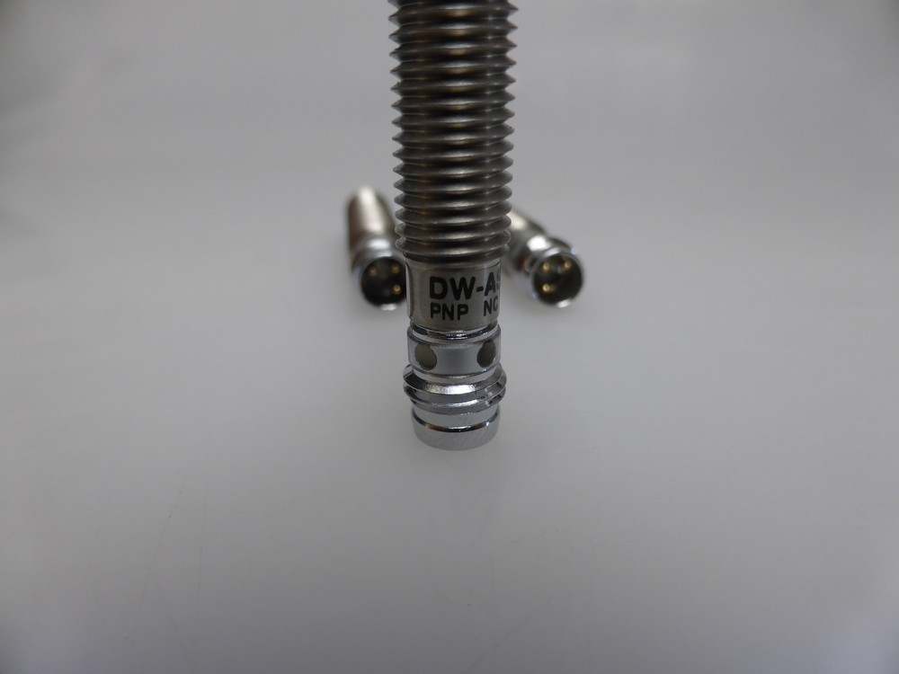 Contrinex DW-AS-604-M8-001