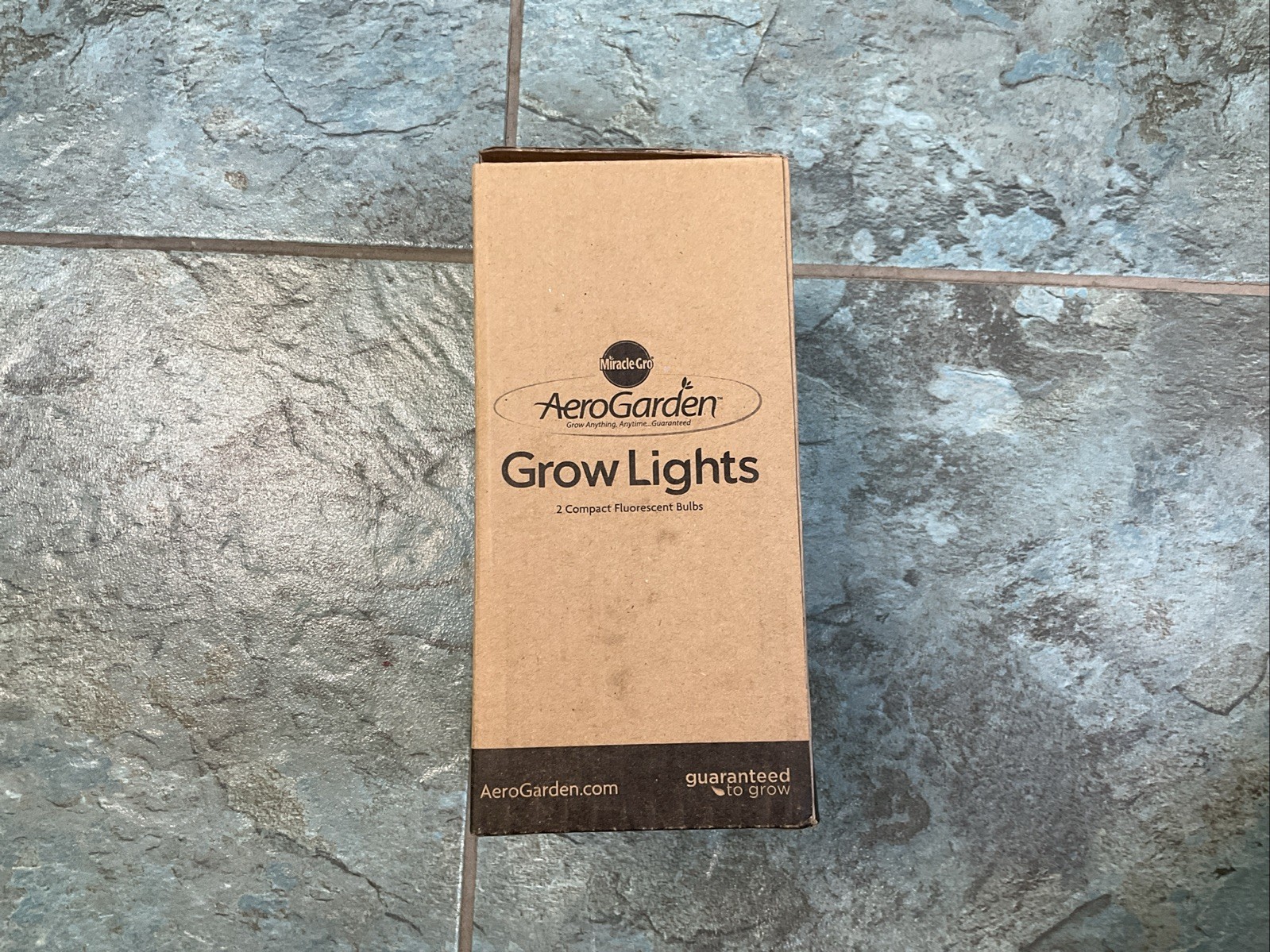 NEW AeroGarden 970914-0208 Fluorescent Grow Lights Miracle-Gro Model 100340