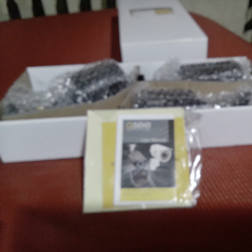 QSee color Security Camera Model Qm1201b