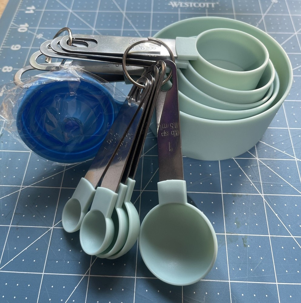 Measuring Cups and Spoons Set of Kitchen Gadgets 10 Pieces, Stackable