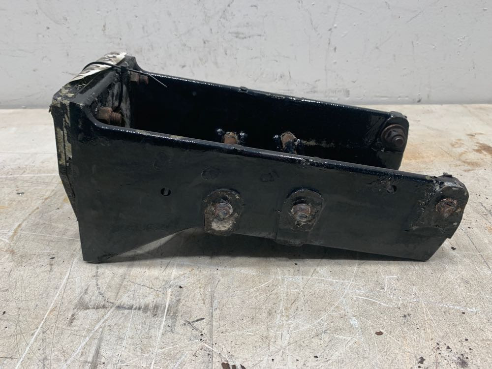 1998 Freightliner FLD Cab Mount (630-10671)