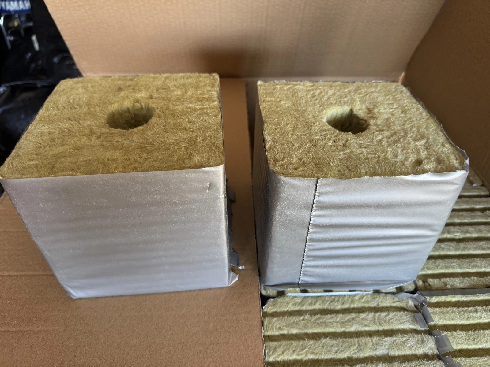 Rockwool Grow Blocks Cubes 6 x 6 x 6 in w/ Hole Set of 4