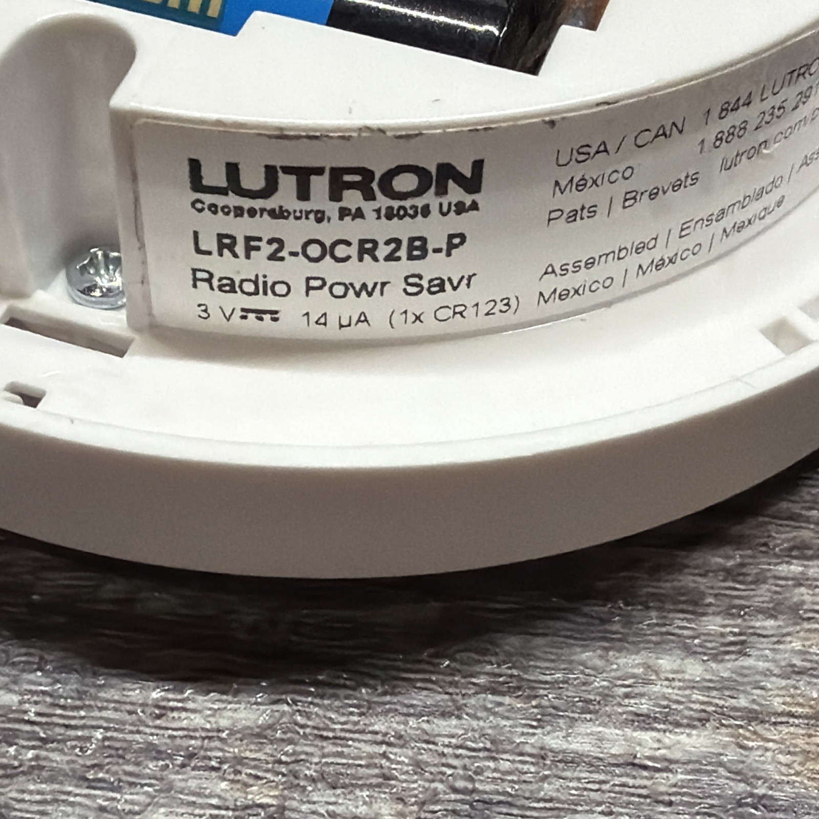 EUC Lutron LRF2-OCR2B-P-WH Ceiling Occupancy Sensor Radio Powr Savr With Bracket