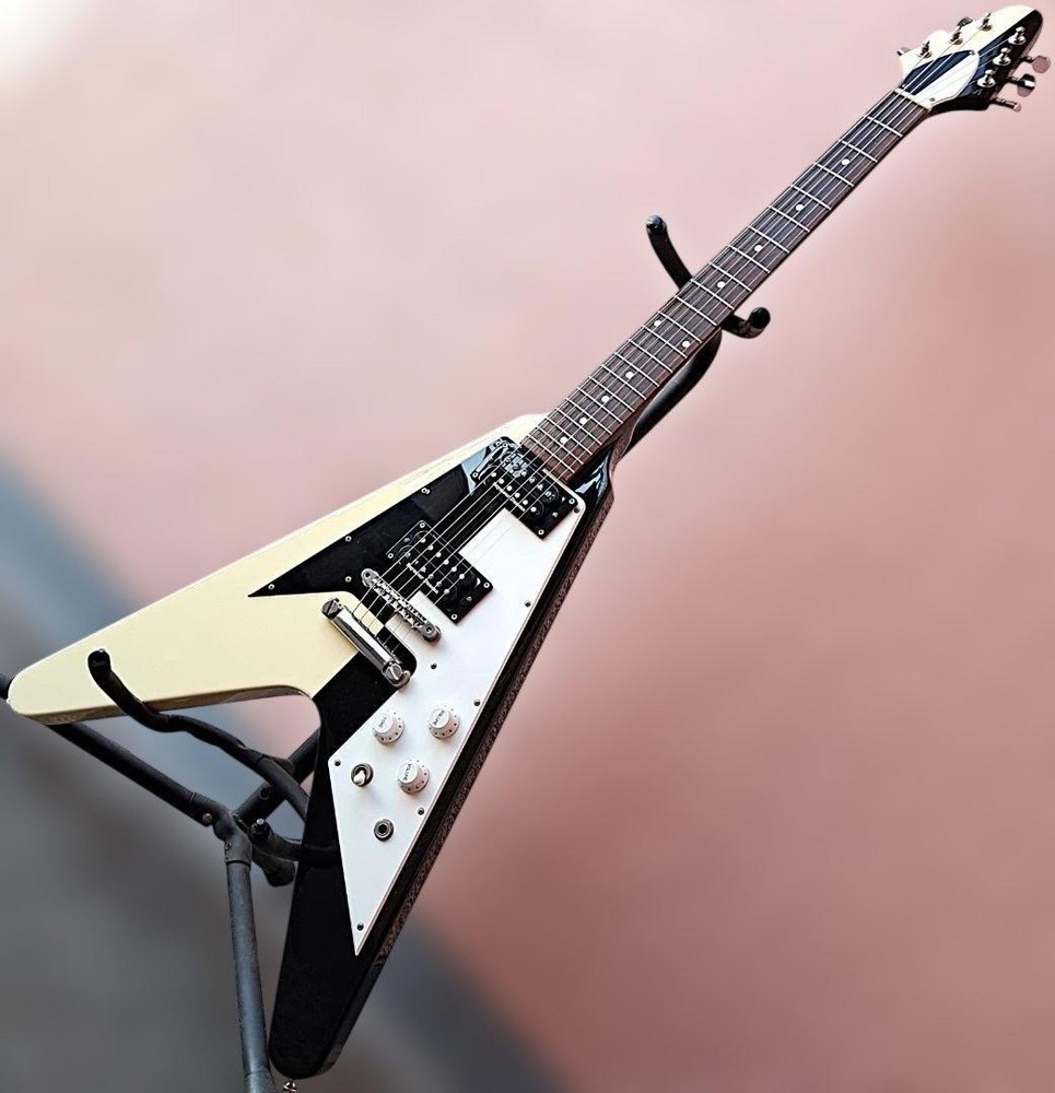 Edwards E-Fv-125Wb Dot Flying V