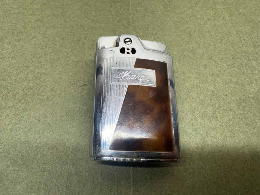 Vintage Ronson Capri Lighter