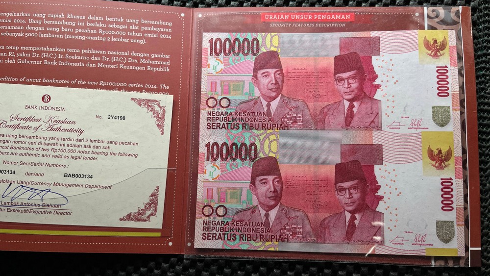 INDONESIA 2014 100000 RUPIAH #02 uncut notes with folder