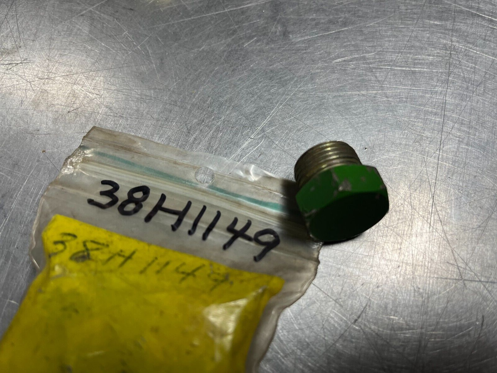38H1149 OEM John Deere 12MM Plug
