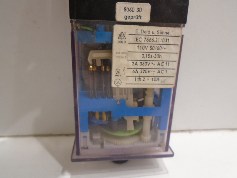 DOLD 7666.21/031 DELAY TIMER RELAY 1110V