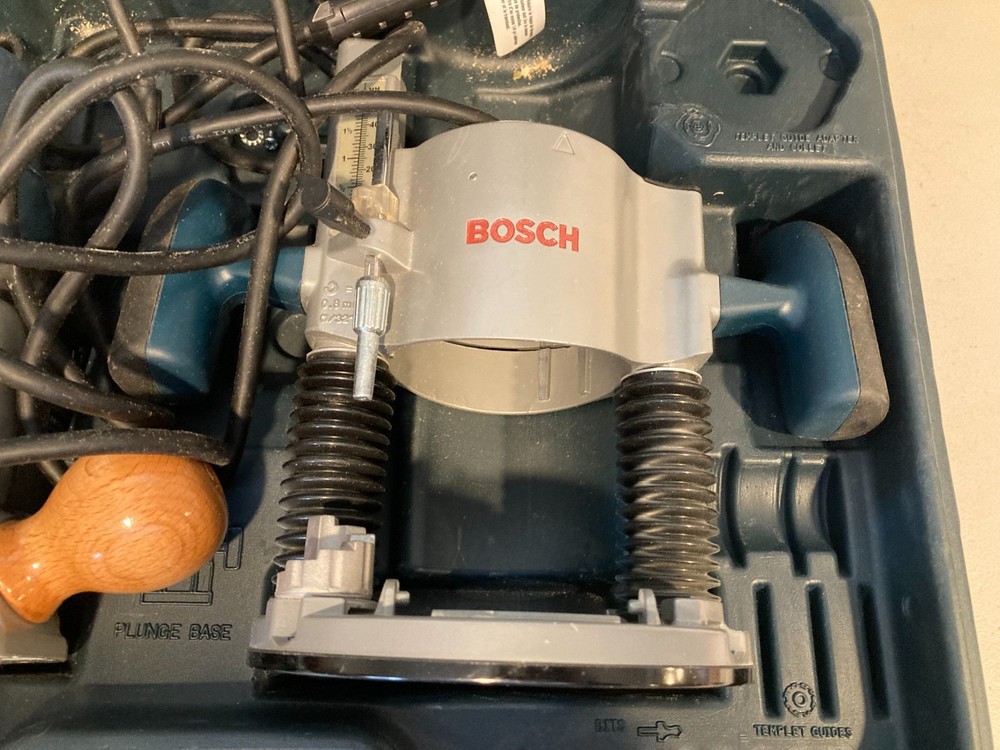 Bosch 1617EVS Router ~ RA1161 Fixed & RA1166 Plunge Base w/ Case, Barely Used!