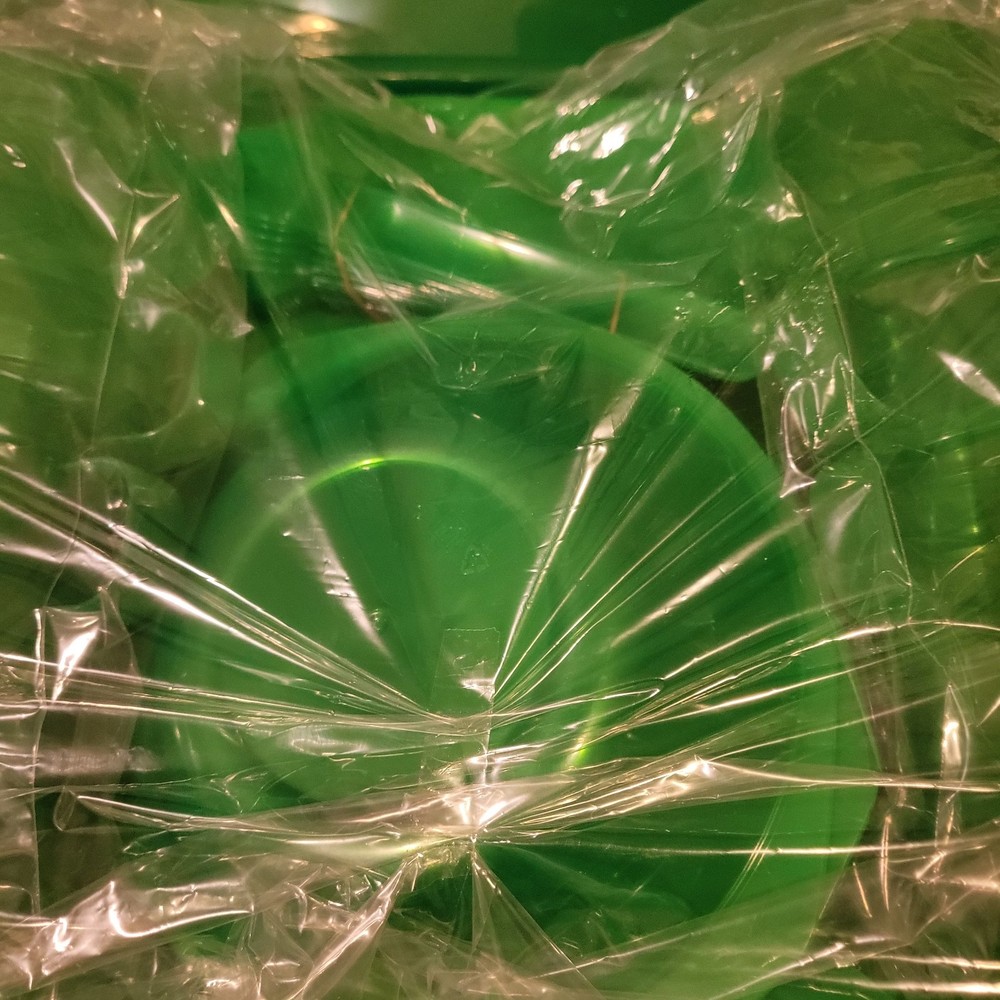 Picnic Dinnerware Plastic Carrying Case Traveling Dinnerware for 6